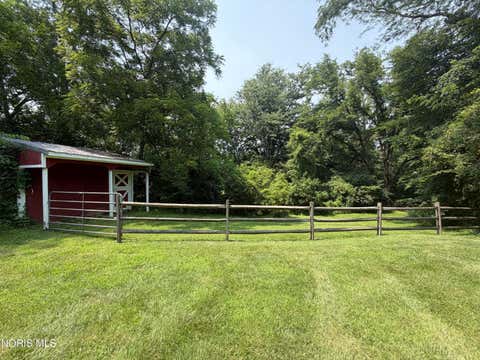 Tiny photo for 10912 Winslow Road, Whitehouse, OH 43571 (MLS # 10010444)