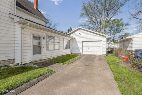Tiny photo for 418 S Church Street, Bowling Green, OH 43402 (MLS # 10006721)