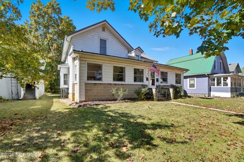 Photo of 904 Main Street, Genoa, OH 43430 (MLS # 10000363)
