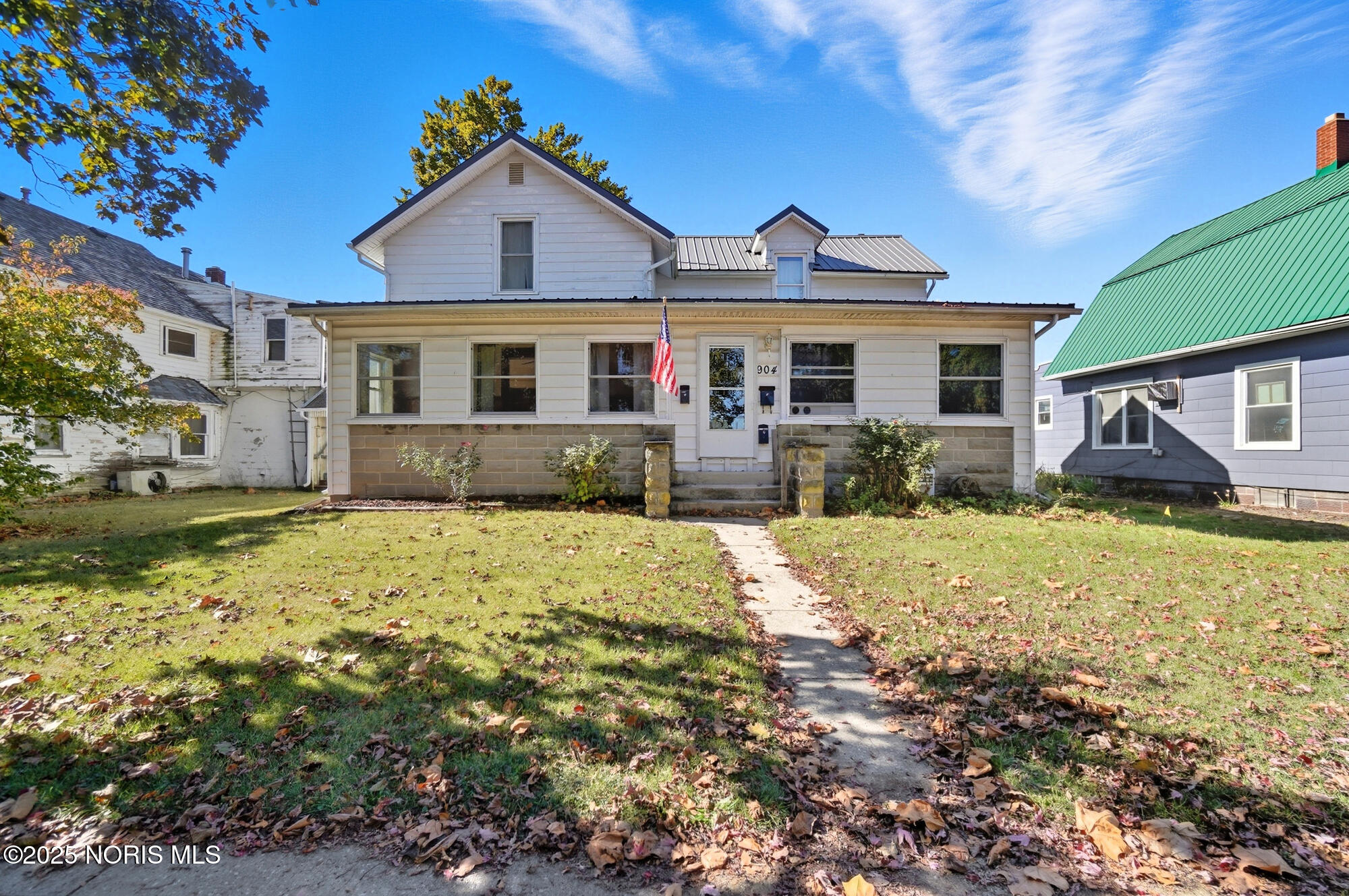 904 Main Street