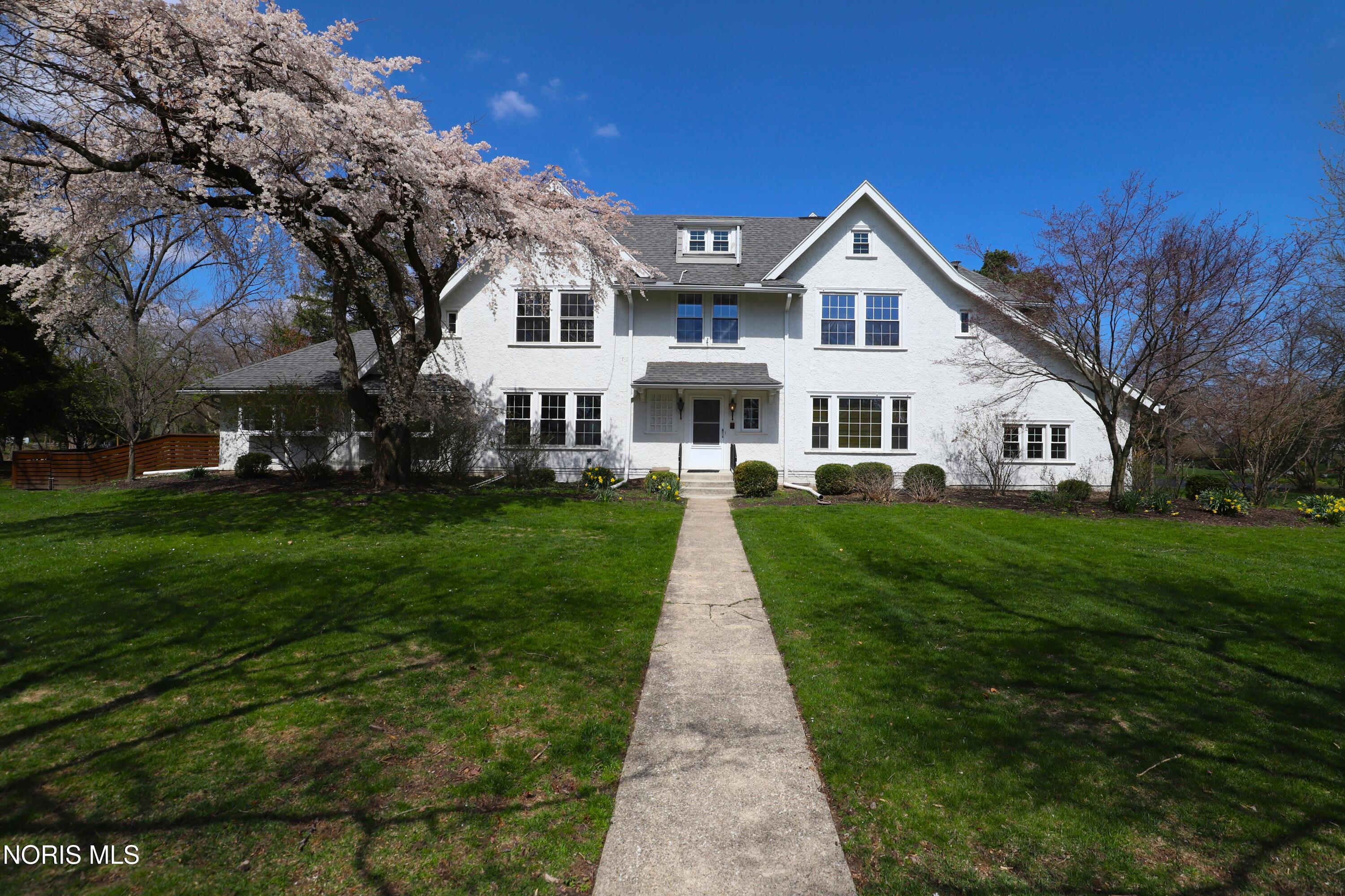 405 Forest Drive