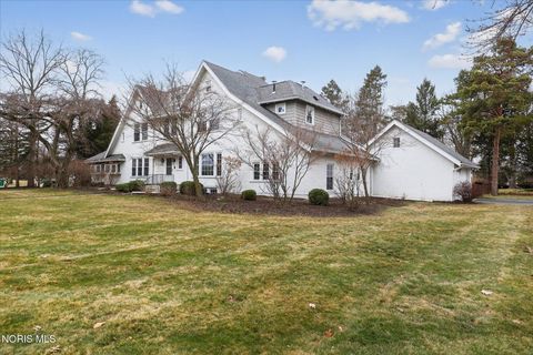 Tiny photo for 405 Forest Drive, Rossford, OH 43460 (MLS # 10005156)