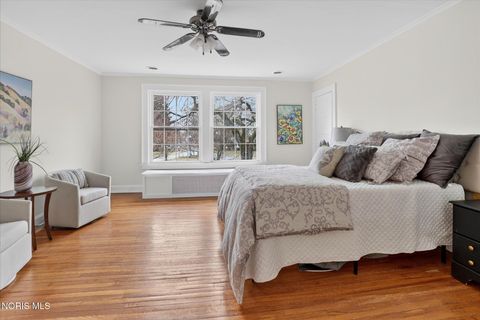 Tiny photo for 405 Forest Drive, Rossford, OH 43460 (MLS # 10005156)