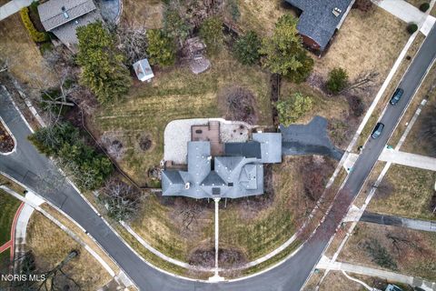 Tiny photo for 405 Forest Drive, Rossford, OH 43460 (MLS # 10005156)