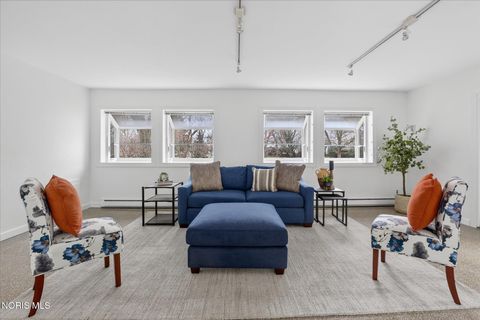 Tiny photo for 405 Forest Drive, Rossford, OH 43460 (MLS # 10005156)