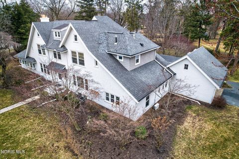 Tiny photo for 405 Forest Drive, Rossford, OH 43460 (MLS # 10005156)