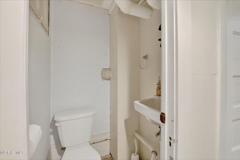 Tiny photo for 405 Forest Drive, Rossford, OH 43460 (MLS # 10005156)