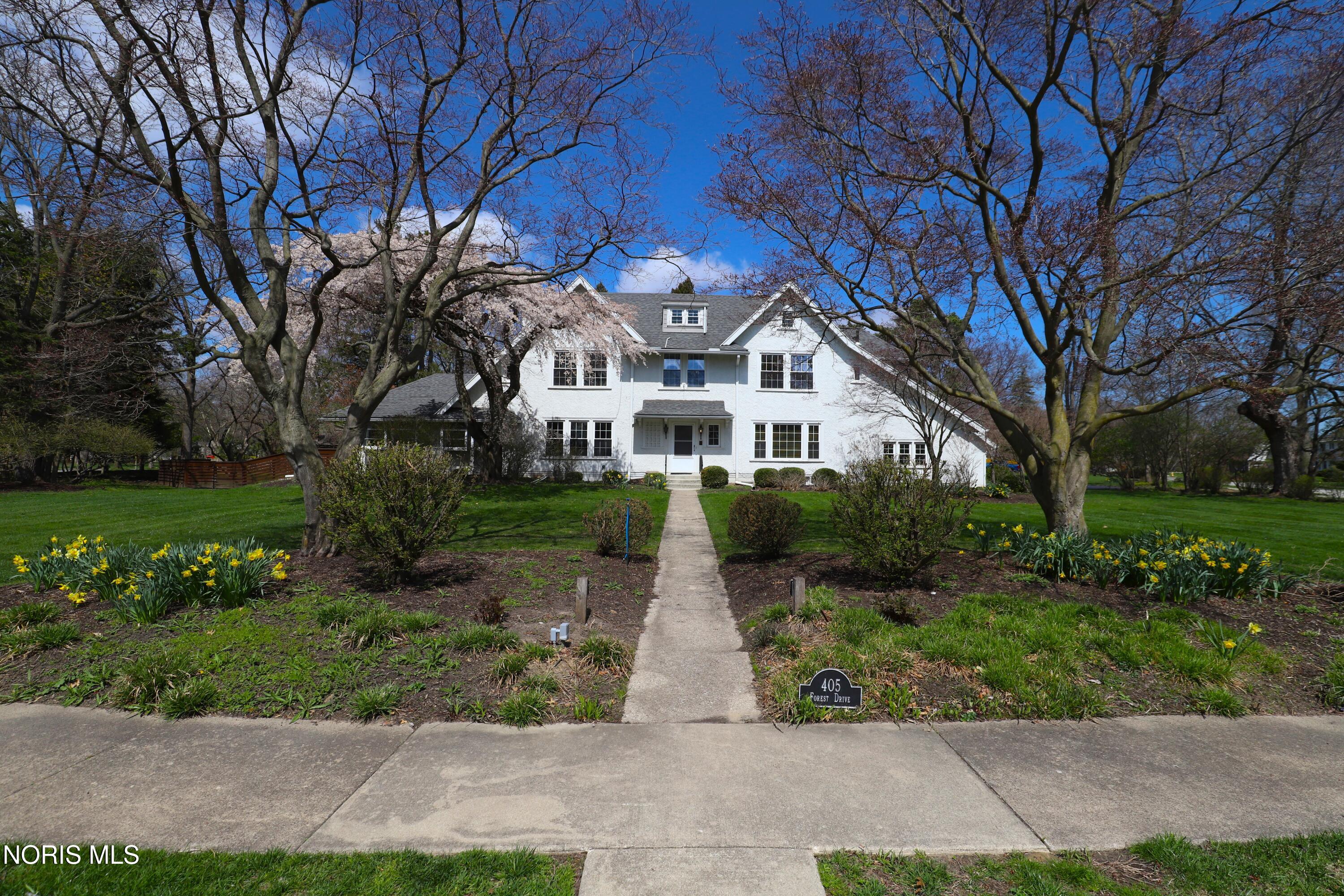 405 Forest Drive