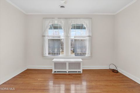 Tiny photo for 405 Forest Drive, Rossford, OH 43460 (MLS # 10005156)