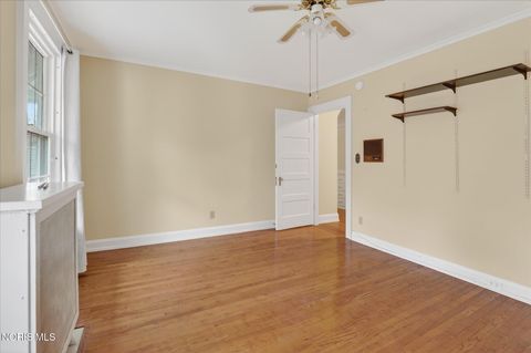 Tiny photo for 405 Forest Drive, Rossford, OH 43460 (MLS # 10005156)