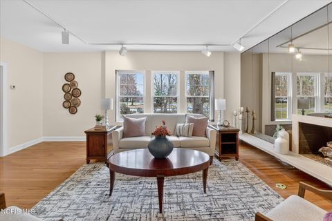 Tiny photo for 405 Forest Drive, Rossford, OH 43460 (MLS # 10005156)