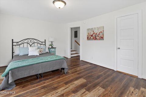 Tiny photo for 405 Forest Drive, Rossford, OH 43460 (MLS # 10005156)