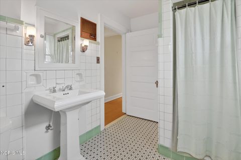 Tiny photo for 405 Forest Drive, Rossford, OH 43460 (MLS # 10005156)