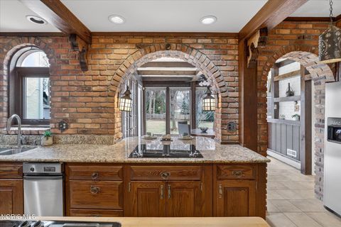 Tiny photo for 405 Forest Drive, Rossford, OH 43460 (MLS # 10005156)