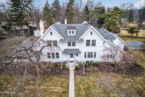 Tiny photo for 405 Forest Drive, Rossford, OH 43460 (MLS # 10005156)