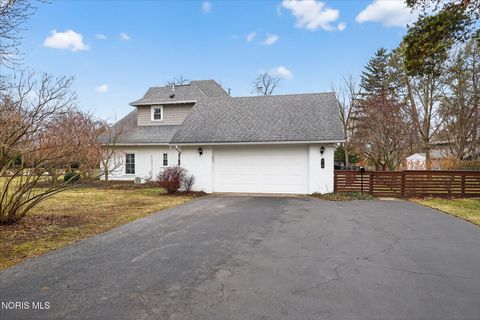 Tiny photo for 405 Forest Drive, Rossford, OH 43460 (MLS # 10005156)