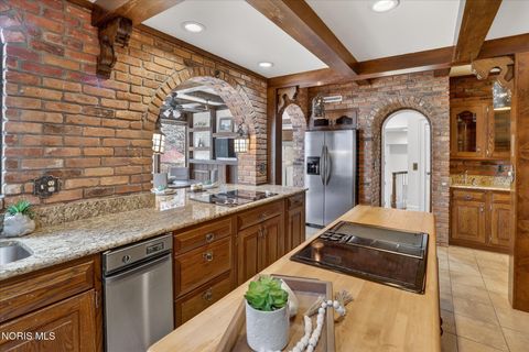 Tiny photo for 405 Forest Drive, Rossford, OH 43460 (MLS # 10005156)