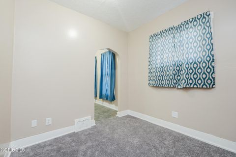 Tiny photo for 122 Allen Avenue, Findlay, OH 45840 (MLS # 10007918)