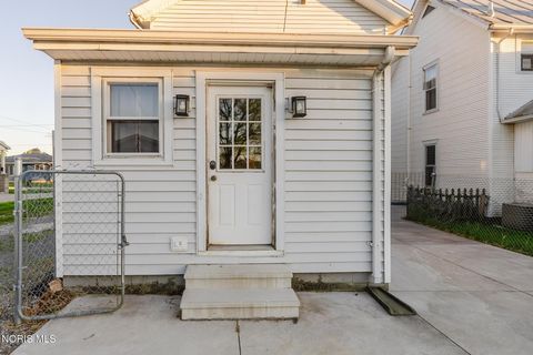 Tiny photo for 122 Allen Avenue, Findlay, OH 45840 (MLS # 10007918)
