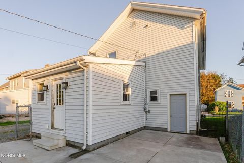 Tiny photo for 122 Allen Avenue, Findlay, OH 45840 (MLS # 10007918)