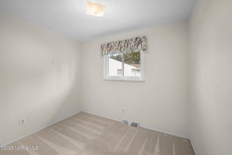 Tiny photo for 3553 Cedardale Court, Toledo, OH 43623 (MLS # 10000237)