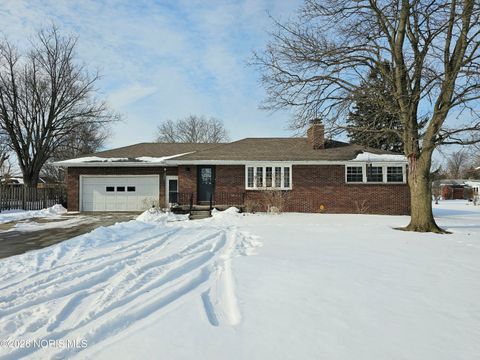 Photo of 1826 Reva Drive, Northwood, OH 43619 (MLS # 10003896)
