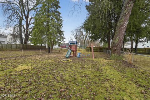 Tiny photo for 1221 Eleanor Avenue, Toledo, OH 43612 (MLS # 10004846)