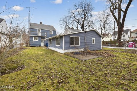 Tiny photo for 1221 Eleanor Avenue, Toledo, OH 43612 (MLS # 10004846)