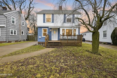 Tiny photo for 1221 Eleanor Avenue, Toledo, OH 43612 (MLS # 10004846)