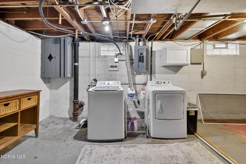 Tiny photo for 1221 Eleanor Avenue, Toledo, OH 43612 (MLS # 10004846)