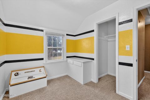 Tiny photo for 1221 Eleanor Avenue, Toledo, OH 43612 (MLS # 10004846)