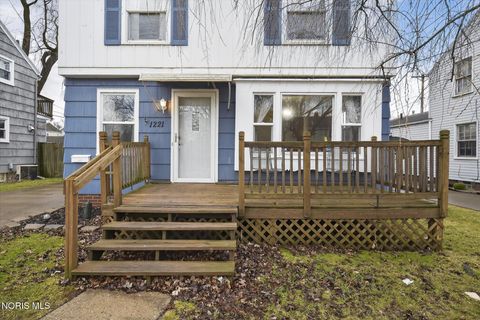 Tiny photo for 1221 Eleanor Avenue, Toledo, OH 43612 (MLS # 10004846)