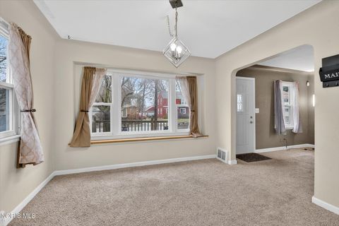 Tiny photo for 1221 Eleanor Avenue, Toledo, OH 43612 (MLS # 10004846)