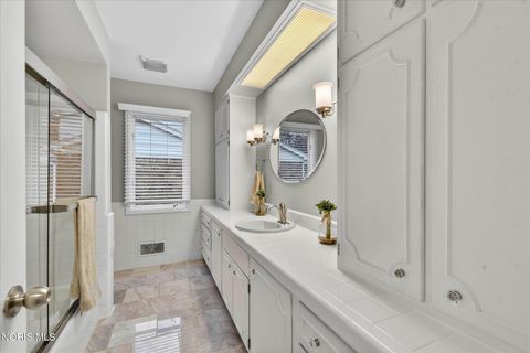 Tiny photo for 4608 Breckenridge Drive, Toledo, OH 43623 (MLS # 10004831)