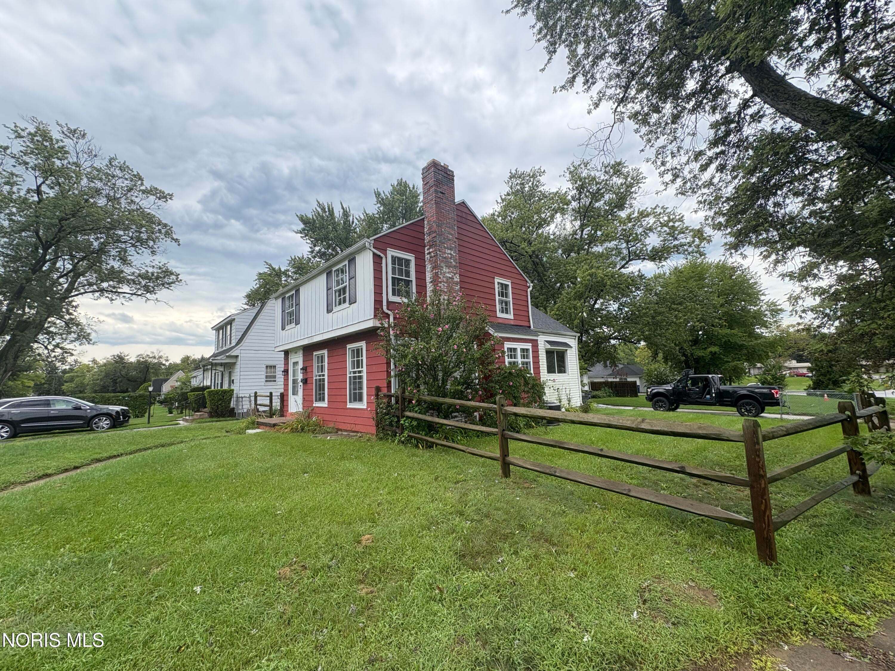 1027 Secor Road