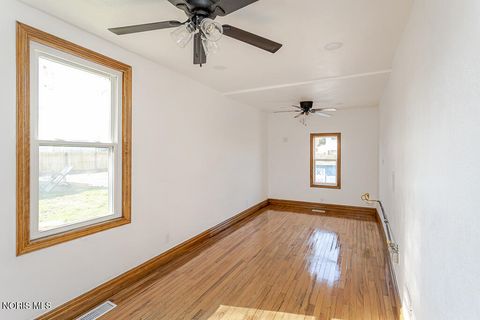 Tiny photo for 3940 Canada Southern Avenue, Toledo, OH 43612 (MLS # 10006772)