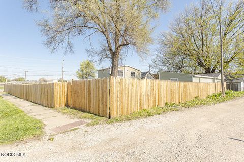 Tiny photo for 3940 Canada Southern Avenue, Toledo, OH 43612 (MLS # 10006772)