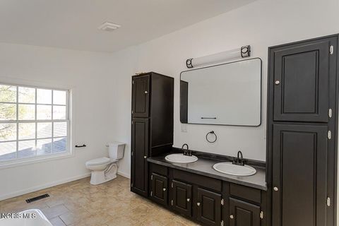 Tiny photo for 3940 Canada Southern Avenue, Toledo, OH 43612 (MLS # 10006772)