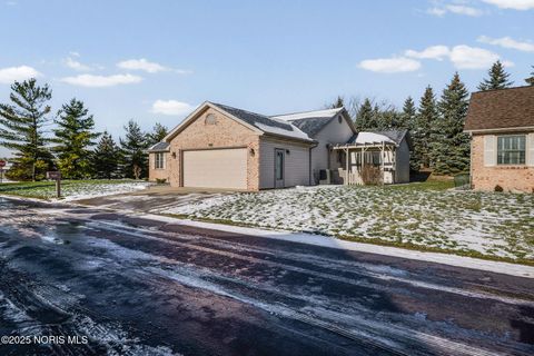 Tiny photo for 2149 Greystone Court, Findlay, OH 45840 (MLS # 10002443)