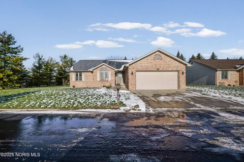 Photo of 2149 Greystone Court, Findlay, OH 45840 (MLS # 10002443)