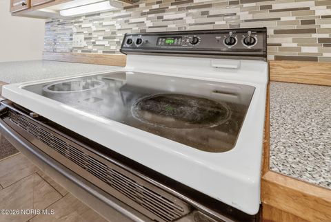 Tiny photo for 523 Woodpointe Drive, Woodville, OH 43469 (MLS # 10003335)