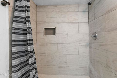 Tiny photo for 2368 Hollywood Avenue, Toledo, OH 43620 (MLS # 10005304)