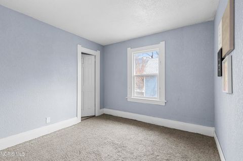 Tiny photo for 2368 Hollywood Avenue, Toledo, OH 43620 (MLS # 10005304)