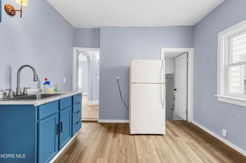 Tiny photo for 2368 Hollywood Avenue, Toledo, OH 43620 (MLS # 10005304)