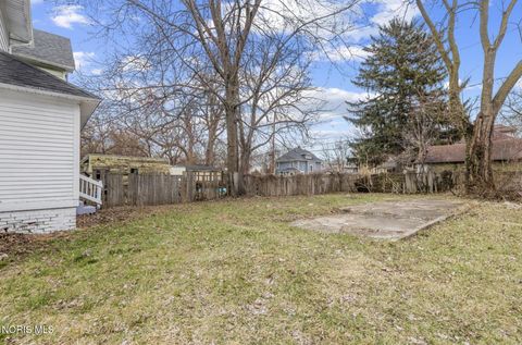 Tiny photo for 2368 Hollywood Avenue, Toledo, OH 43620 (MLS # 10005304)