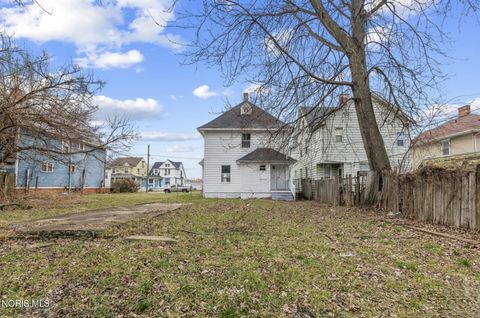 Tiny photo for 2368 Hollywood Avenue, Toledo, OH 43620 (MLS # 10005304)