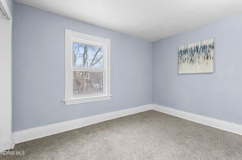 Tiny photo for 2368 Hollywood Avenue, Toledo, OH 43620 (MLS # 10005304)