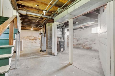 Tiny photo for 1917 Calumet Avenue, Toledo, OH 43607 (MLS # 10007318)