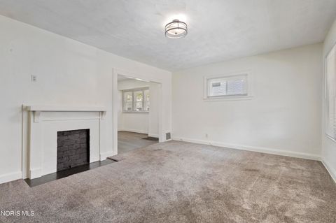 Tiny photo for 1917 Calumet Avenue, Toledo, OH 43607 (MLS # 10007318)