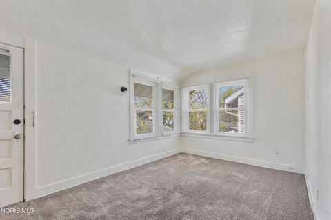 Tiny photo for 1917 Calumet Avenue, Toledo, OH 43607 (MLS # 10007318)